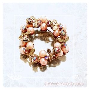 💘1950s Wreath Brooch